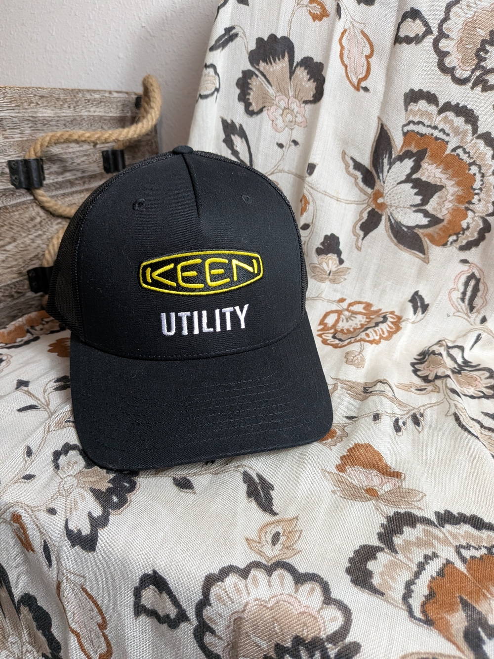 Keen Utility Black Cap with Yellow Logo